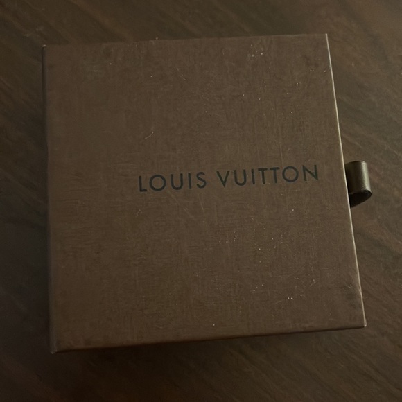 Louis Vuitton Lock & Key Cufflinks - Picture 11 of 11